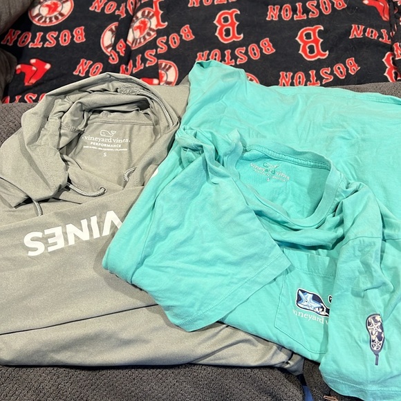 Small Vineyard Vines T-shirt long sleeve with free short sleeve top - Picture 4 of 4